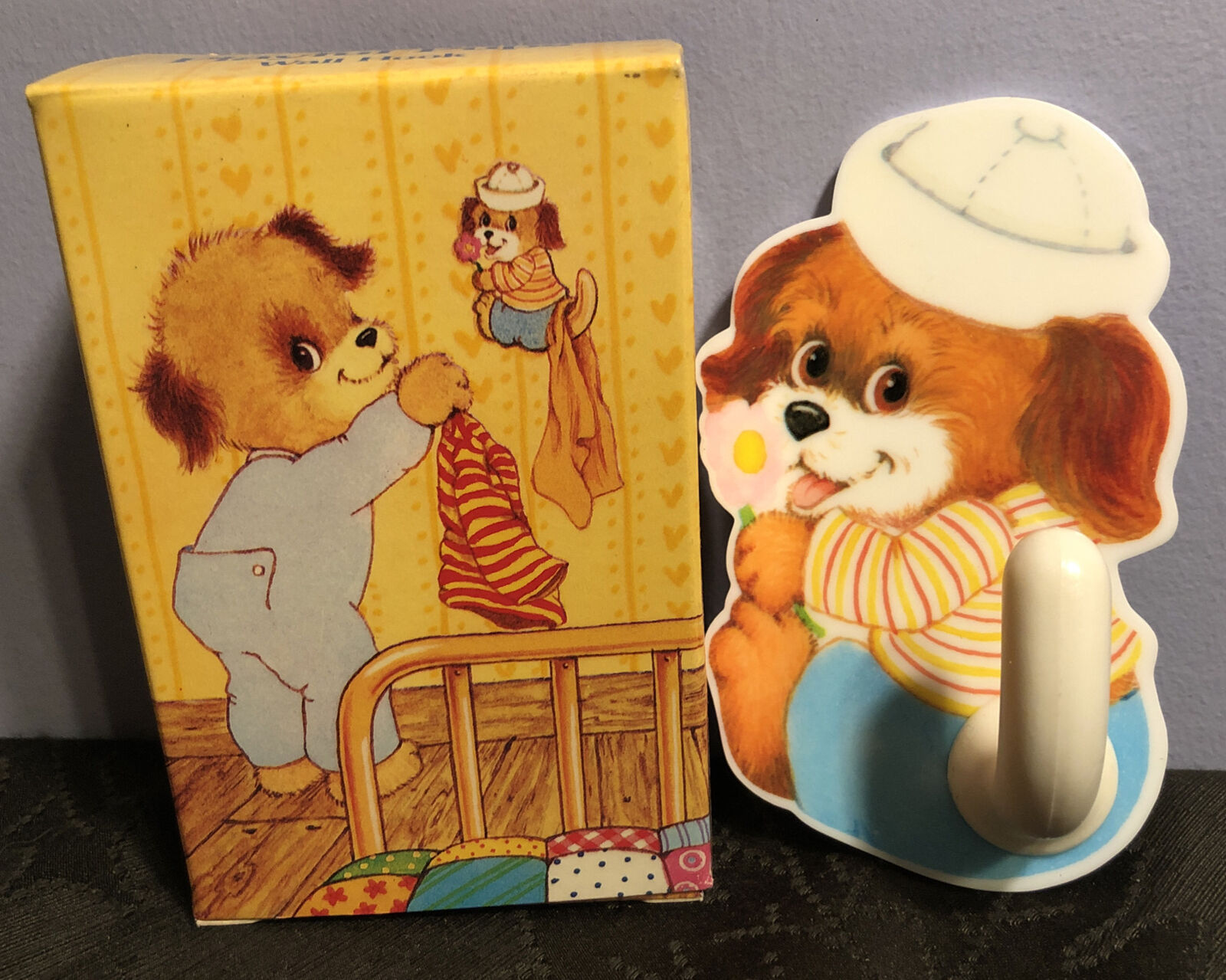 New In Box Vintage 1981 Avon Playful Pups Wall Hook 5” X 3”